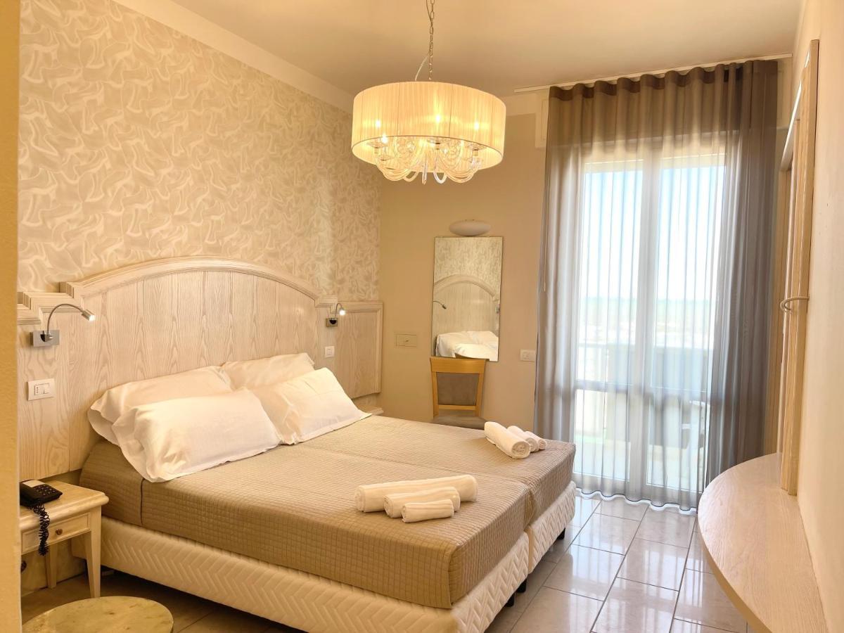 Brasil Seaview Hotel Milano Marittima Zewnętrze zdjęcie